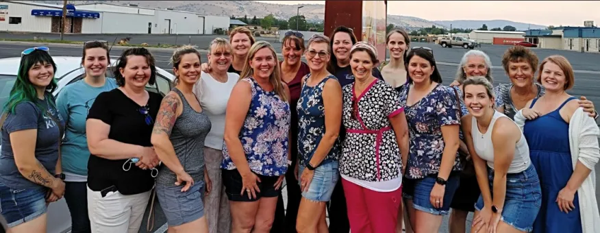 jana-and-fellow-nurses-cropped-full